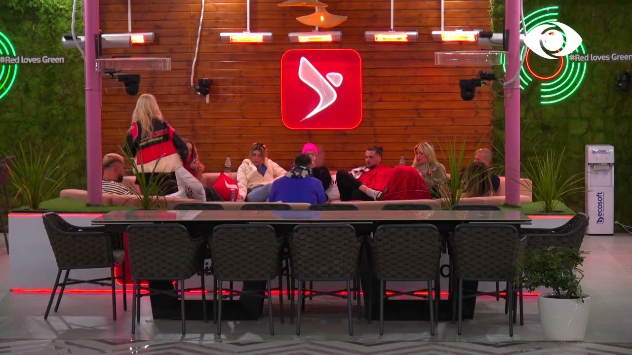 Deamishel propozon një mbrëmje vajzash