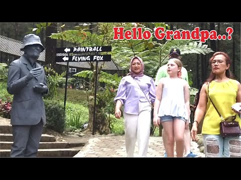 kocaknya-prank-patung-hidup-statue-prank-just-for-fun