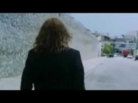 Blue Peax - Αντικοινωνικό στοιχείο