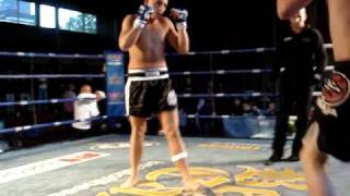 Elon (Tatsujin Dojo Nijmegen) VS Martin (Team Discipline)1e Ronde @ Kickboxgala Den bosch 30mei 2010