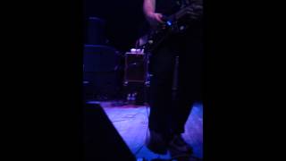 "Untrustable / Part 2 (About Someone Else)" Built to Spill - Live, Cool Guitar Effect