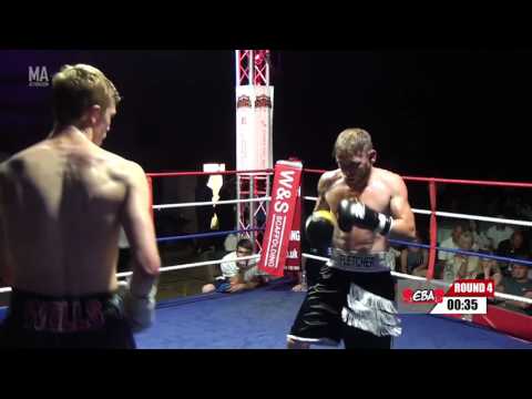 29 Liam Wells vs Dean Fletcher