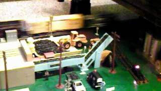 preview picture of video 'Williams B&O F7 Dummy Engine Pulling Coal Hoppers and Boxcar'