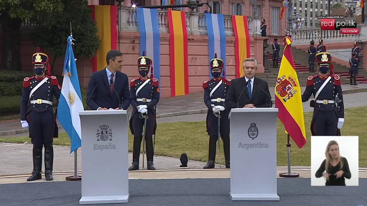 Conferencia de prensa de Alberto Fernández y Pedro Sánchez desde el helipuerto de Casa Rosada