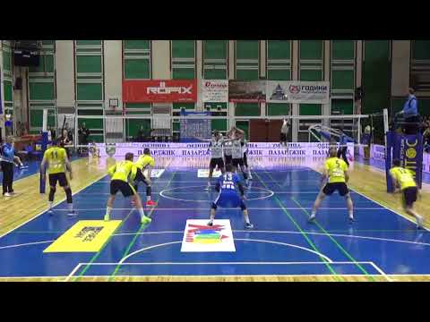 DENIS CHAVDAROV  - 02 -  MIDDLE BLOCKER