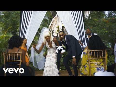 Ding Dong Ravers - Snappin' [Official Music Video]