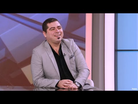 Operski pevac i profesor elektrotehnike Mihailo Sljivic spaja nespojivo i u tome prosto dominira