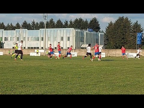 Utakmica između FK “Borac” Kozarska Dubica i FK “Borac” Banjaluka završena rezultatom 1:1