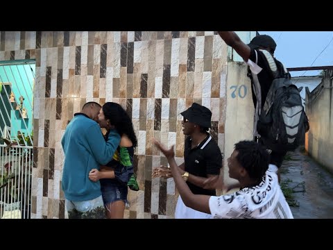 ELE TAVA 7 MESES SEM BEIJAR NA BOCA