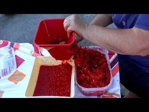 Come fare la Conserva di Peperoni per fare i Salumi Calabresi