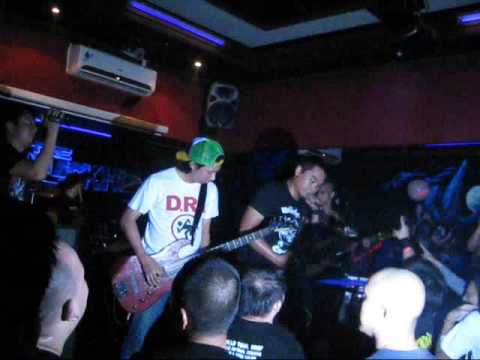 686 - Caught in A Mosh @THRASH ZONE Prost Beer Kemang