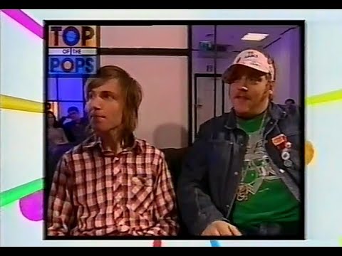 Junior Senior - Interview on TOTP on 11/04/03 after "Move your Feet"