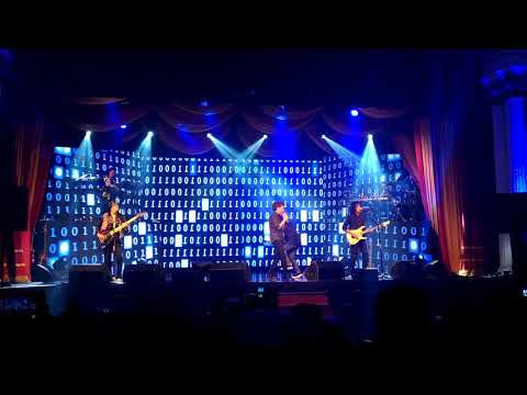 Bis Kota - Godbless Feat. Eet Syahranie