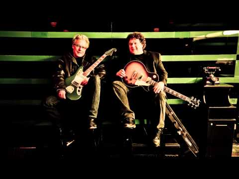 Foster and Lloyd, "Before the Heartache Rolls In"