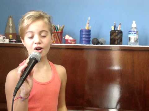 BIDELLATI-C.E.M- Maria Clara "Give me Love" - 03/2012