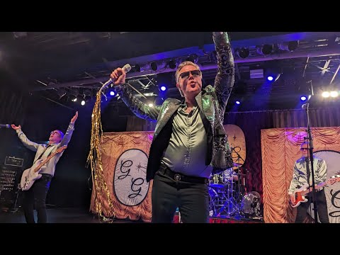 Me First and the Gimme Gimmes - Dancing Queen | New Song Live