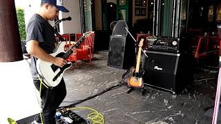 Video thumbnail for Sound check Bugera333XL+4x12 Ts cab part 1 by Wat Suwat