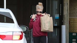 Download lagu Charlotte McKinney Picks Up Organic Produce In Malibu mp3