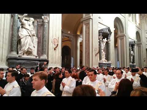 Processione di ordinazione sacerdotale