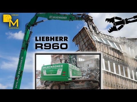Liebherr R960 high reach excavator🟩 Dangerous Demolishing ⚠️⚒️ of partment Building with long boom 🚧