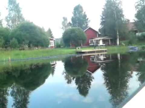 Åktur runt ön vid sommarstugan