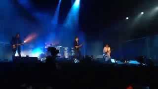 preview picture of video 'Arctic Monkeys - Arabella (With War Pigs Snippet) @ Finsbury Park 2014'