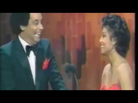 Diana Ross Wins An American Music Award 1983