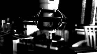Video thumbnail for [DEMO]   Behringer T1 -- Großmembran Röhrenmikrofon //2 by LESINDES