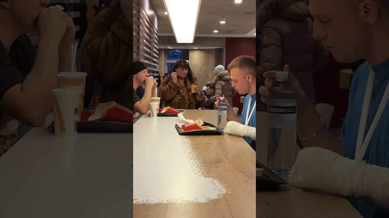 Kind person helping random stranger social experiment😊