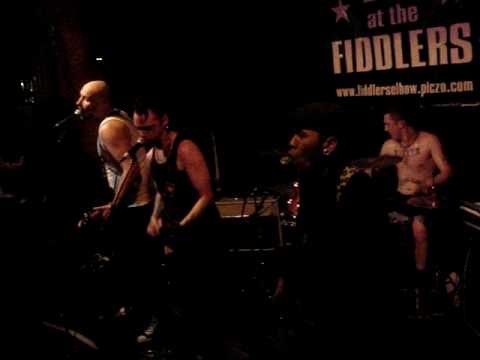 Tommy Schitt - Survival Of The Thickest  (Live at Fiddlers Elbow 04/03/09)