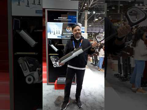 This broom is very assertive and very talented 👀