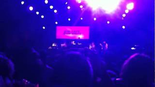 FAR EAST MOVEMENT LIVE IN SINGAPORE WAVEHOUSE - WHITE FLAG