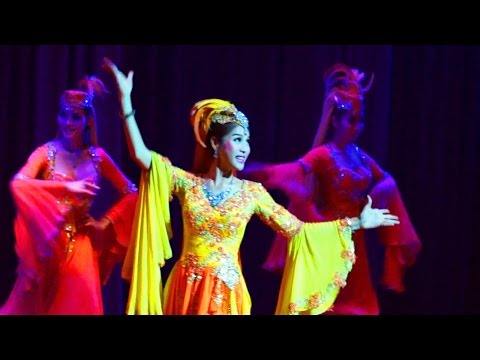 ALCAZAR CABARET 2015 © - PERSIAN DANCE