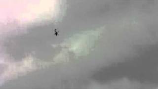 preview picture of video 'Army Attack Helicopters over Ockendon, Essex'