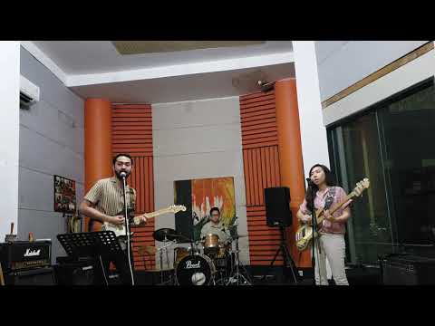 I Bet You Look Good On The Dancefloor - Arctic Monkeys (Cover)