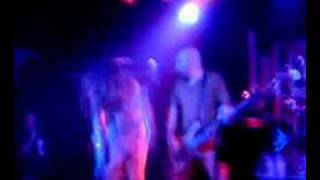 Breed 77 Intro + Individuo