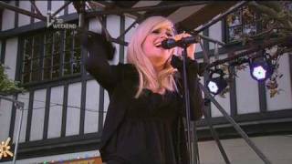 Pixie Lott-Cry Me Out (Hollyoaks Music Show)