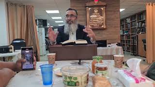 הרב אליעזר לוי | חידוש לראש חודש (הרב אליעזר לוי) - התמונה מוצגת ישירות מתוך אתר האינטרנט יוטיוב. זכויות היוצרים בתמונה שייכות ליוצרה. קישור קרדיט למקור התוכן נמצא בתוך דף הסרטון הרב אליעזר לוי | חידוש לראש חודש (הרב אליעזר לוי) - התמונה מוצגת ישירות מתוך אתר האינטרנט יוטיוב. זכויות היוצרים בתמונה שייכות ליוצרה. קישור קרדיט למקור התוכן נמצא בתוך דף הסרטון