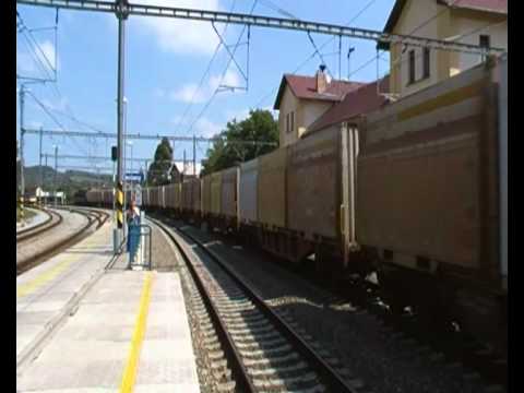 Nákladní vlak v Čerčanech