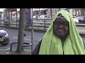Krachtvrouw Amina helpt Rotterdam-West in strijd tegen corona
