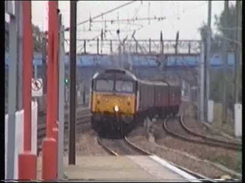 Double headed class 47s 47744 and 47784 at Finsbury Park.