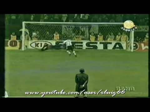 Marcos - Palmeiras - Defesa em penalti batido por Marcelinho - Narração Luciano do Valle - 2000