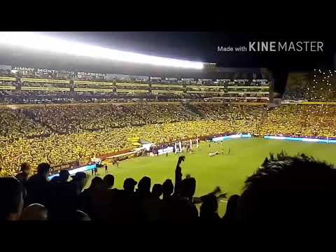 "RECIBIMIENTO IMPRESIONANTE,SALE BARCELOOOO SEMIFINAL IDA BSC vs GREMIO" Barra: Sur Oscura • Club: Barcelona Sporting Club