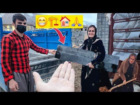 A Mother’s Grateful Smile: Ali,and the Nomadic Team Help Build Shelter