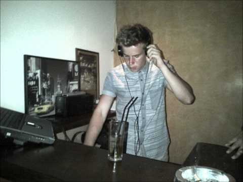 Eric Prydz Vs. Nina Samone - Feeling Good 2Night (DJ Clueless Mash-Up)