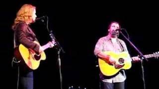 Steve Earle &amp; Allison Moorer - Days Aren&#39;t Long Enough
