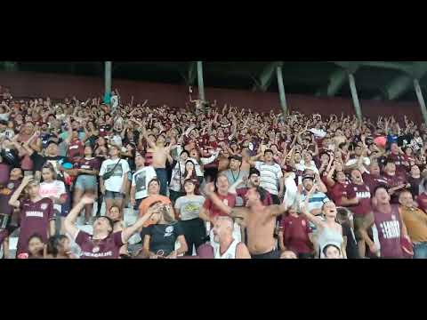 "Lanus este todo el año es carnaval" Barra: La Barra 14 &bull; Club: Lanús &bull; País: Argentina