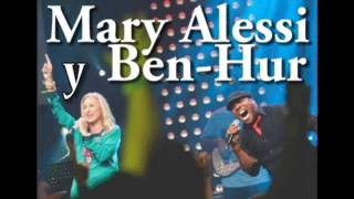 Mary Alessi y Ben Hur Berroa cantan: 