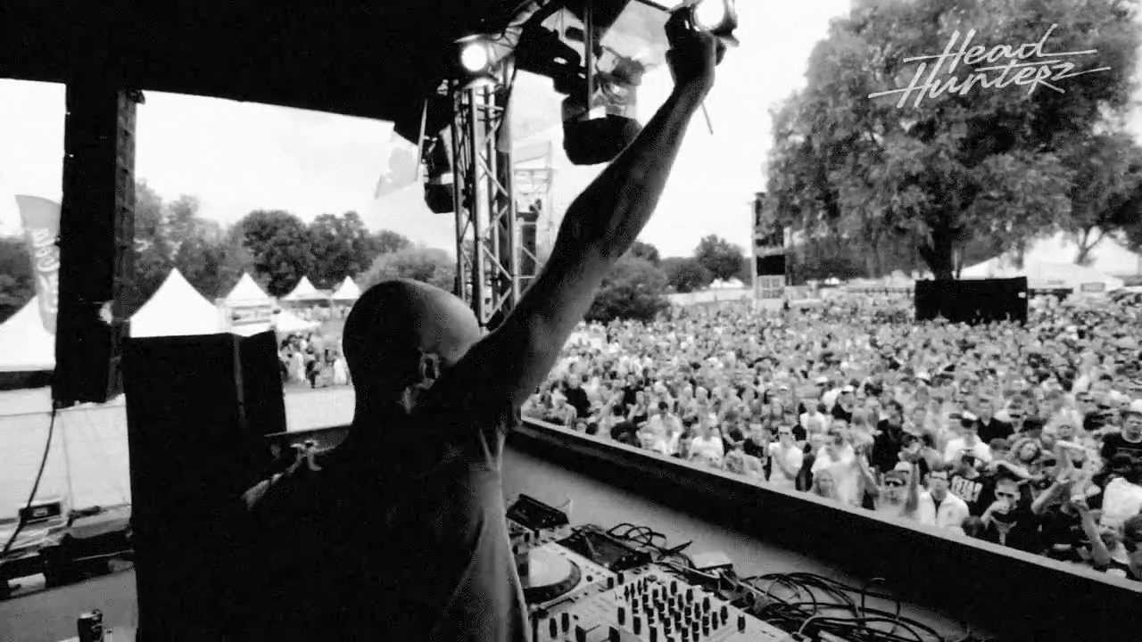 Headhunterz — Doomed