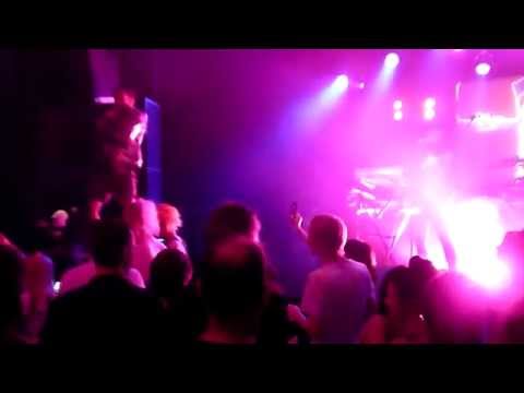 Electrosexual - DEVOLUTION feat. Transformer Di Roboter Live BERLIN SO36